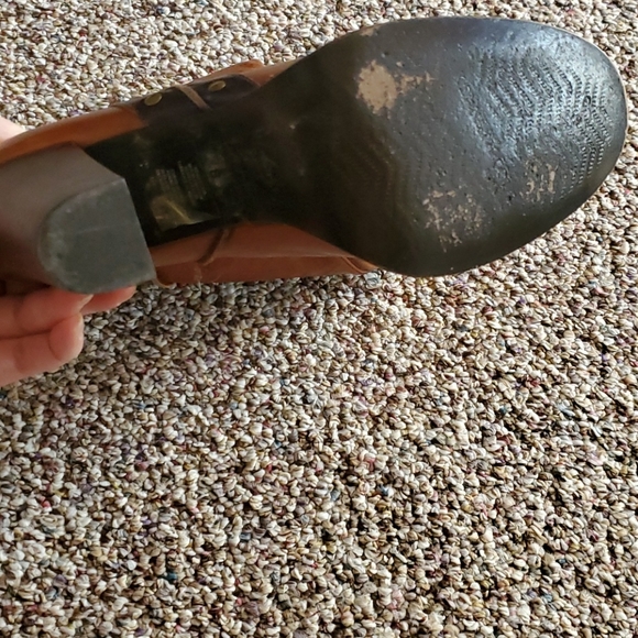 🤎KENNETH COLE🤎tall, brown leather boots - Picture 6 of 16